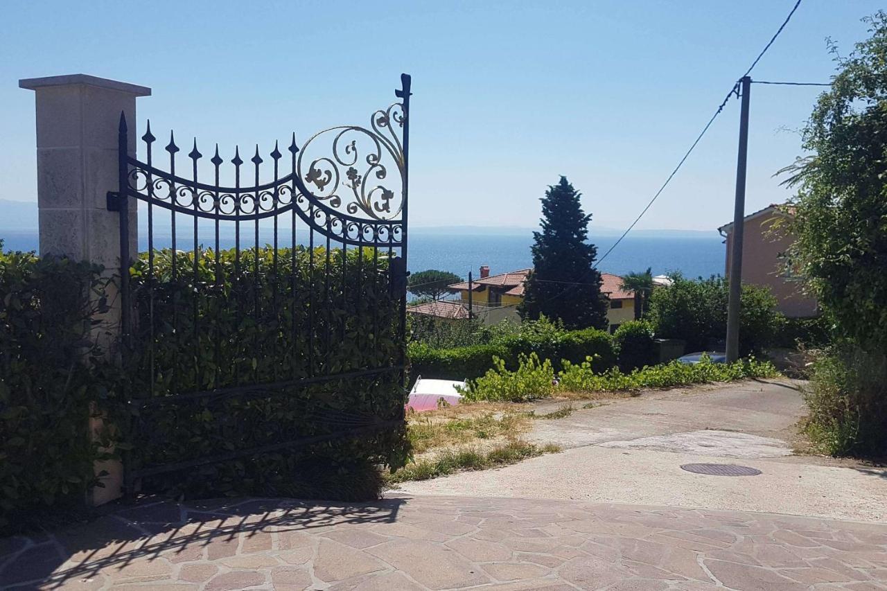 Family Friendly Apartments With A Swimming Pool Lovran, Opatija - 14178 Kültér fotó