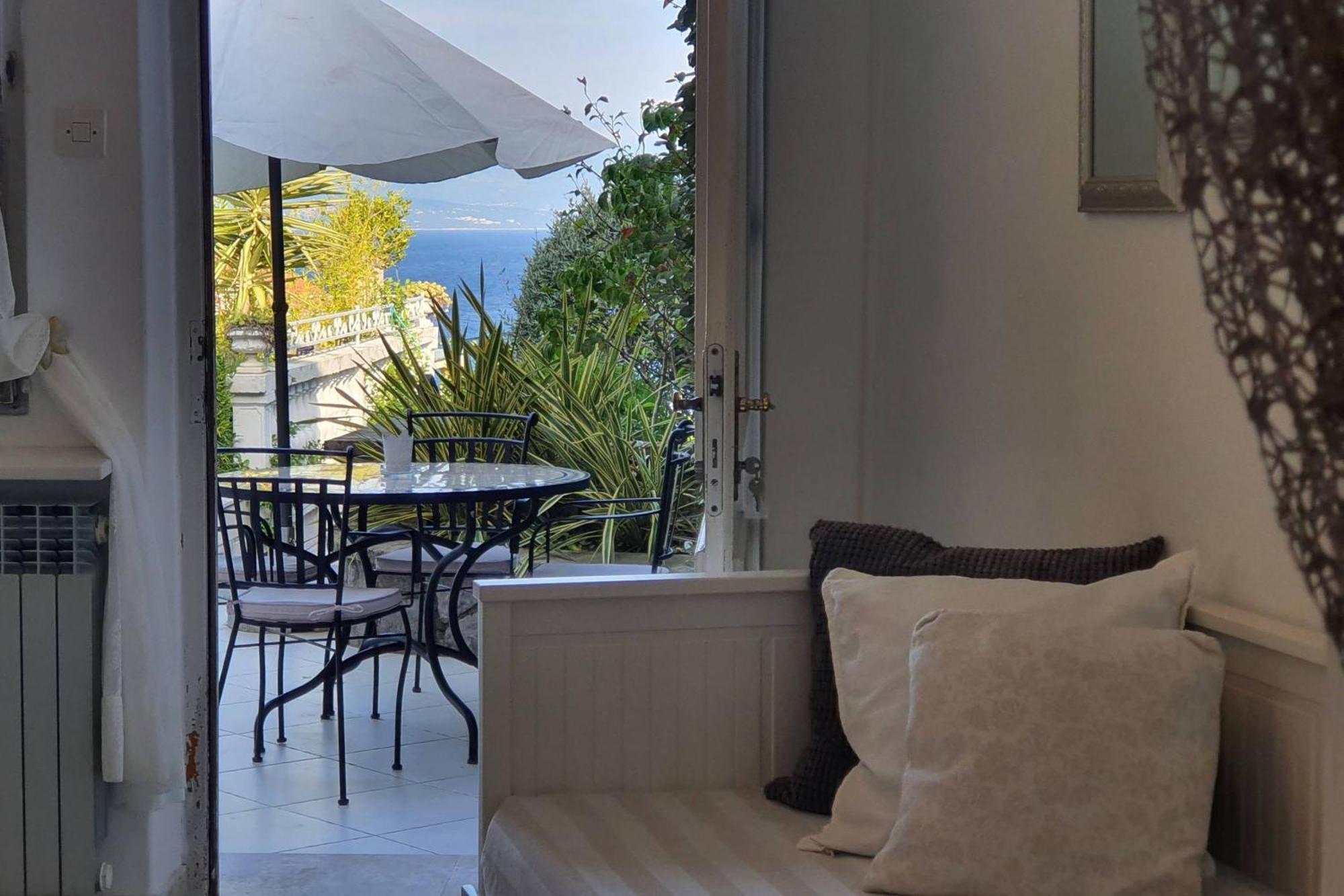 Family Friendly Apartments With A Swimming Pool Lovran, Opatija - 14178 Szoba fotó